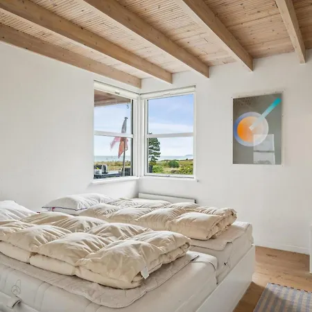 Nyaraló Beautiful In The First Row By The Sea With Panoramic Views *