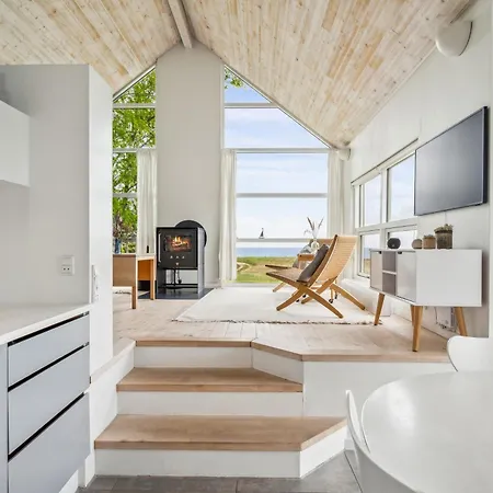 Nyaraló Beautiful In The First Row By The Sea With Panoramic Views *